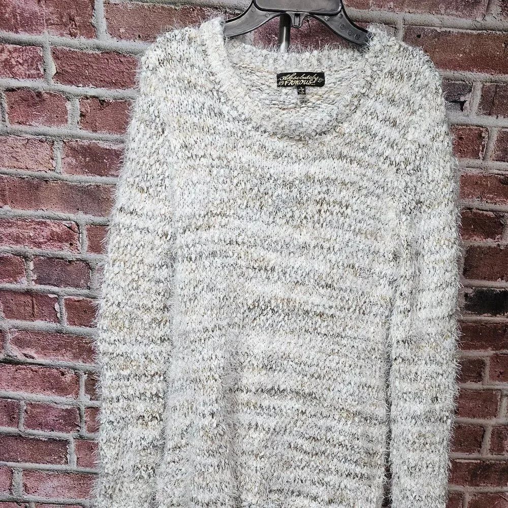 Women's ABSOLUTELY FAMOUS‎ Acrylic Embroidered Sweater Large